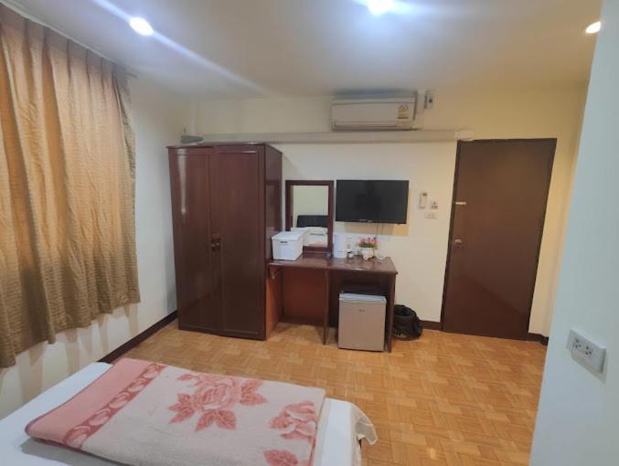 Om Inn Bangkok Bagian luar foto